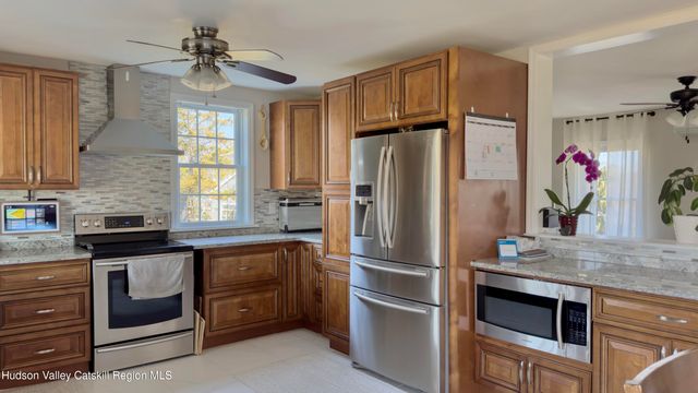 2360 Sleepy Hollow Road, Athens, NY 12015