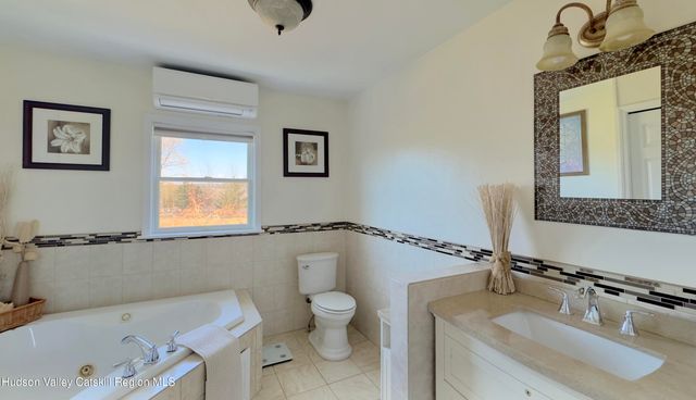 2360 Sleepy Hollow Road, Athens, NY 12015