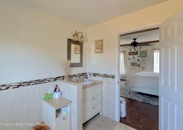 2360 Sleepy Hollow Road, Athens, NY 12015