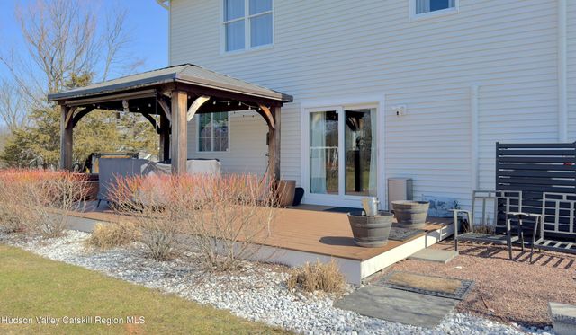 2360 Sleepy Hollow Road, Athens, NY 12015