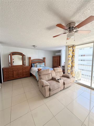 6471 ISLA VERDE 608, Carolina, PR 00979