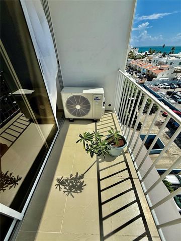 6471 ISLA VERDE 608, Carolina, PR 00979