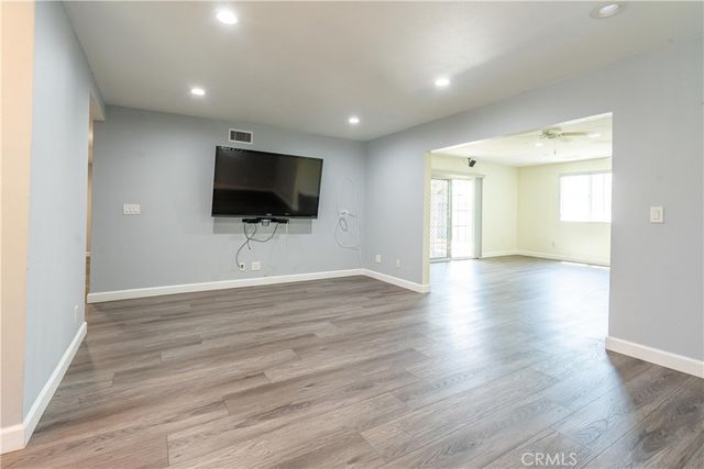 11534 Elvins, Lakewood, CA 90715