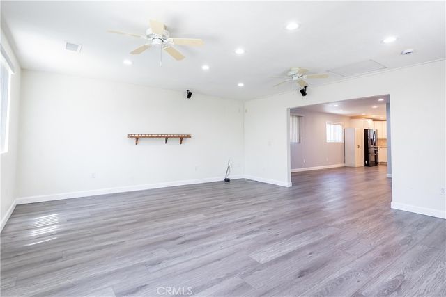 11534 Elvins, Lakewood, CA 90715
