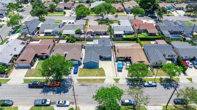 11534 Elvins, Lakewood, CA 90715