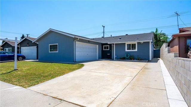 11534 Elvins, Lakewood, CA 90715