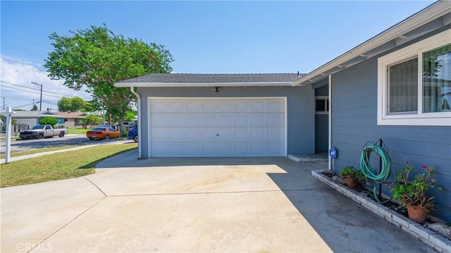 11534 Elvins, Lakewood, CA 90715
