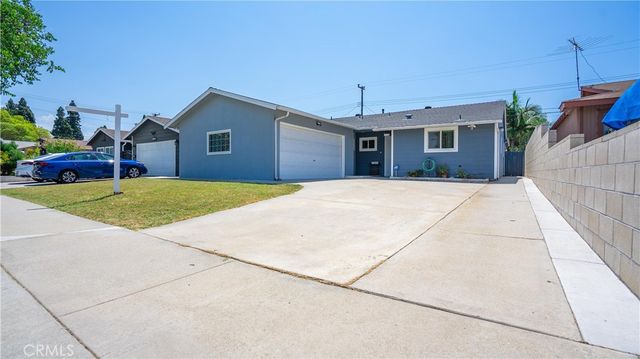 11534 Elvins, Lakewood, CA 90715