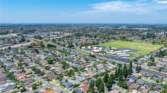 11534 Elvins, Lakewood, CA 90715