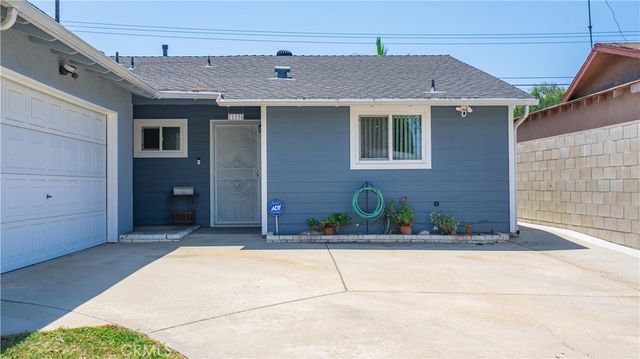 11534 Elvins, Lakewood, CA 90715