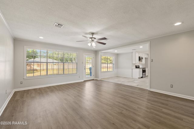 408 Woodvale Avenue, Lafayette, LA 70503