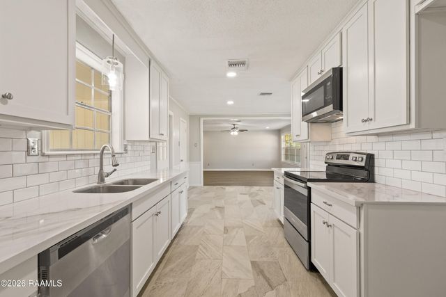 408 Woodvale Avenue, Lafayette, LA 70503