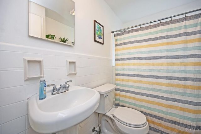 5665 Lauderdale Drive, Green Twp, OH 45239