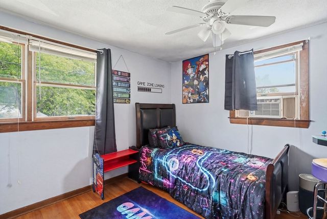 31 Herrick Rd, Peabody, MA 01960