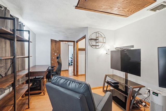 31 Herrick Rd, Peabody, MA 01960