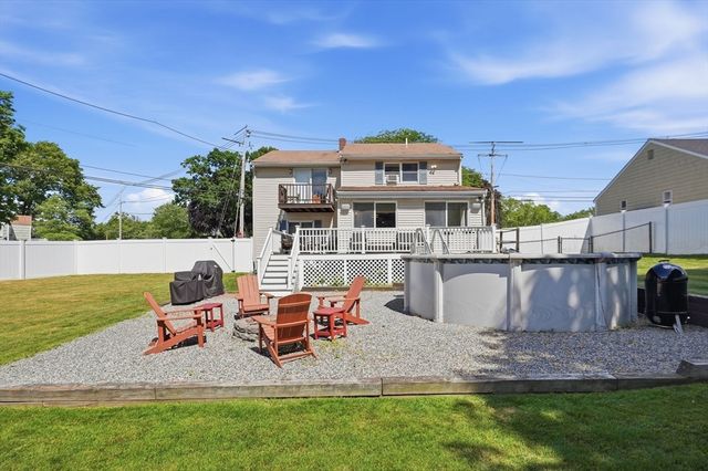 31 Herrick Rd, Peabody, MA 01960