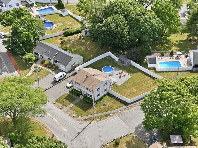 31 Herrick Rd, Peabody, MA 01960