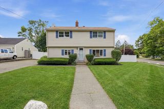 31 Herrick Rd, Peabody, MA 01960