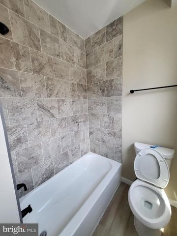 301 W RUSCOMB ST, Philadelphia, PA 19120