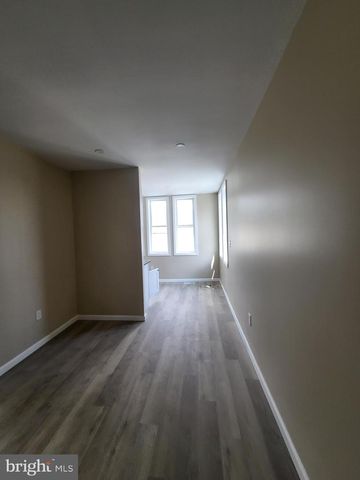 301 W RUSCOMB ST, Philadelphia, PA 19120