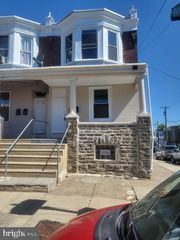 301 W RUSCOMB ST, Philadelphia, PA 19120