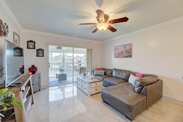 6850 Royal Palm Boulevard 303g, Margate, FL 33063