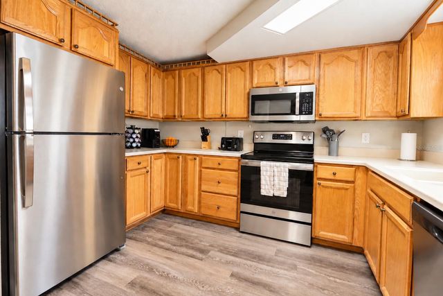 7310 IVANHOE DRIVE, Port Richey, FL 34668