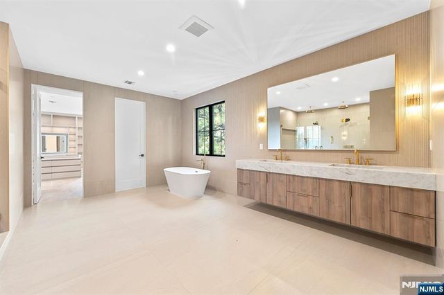 156 Stuart Street, Paramus, NJ 07652