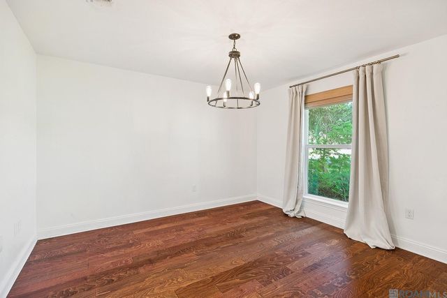 1343 Crescent Dr, Baton Rouge, LA 70806