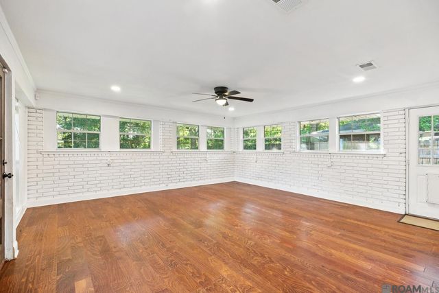 1343 Crescent Dr, Baton Rouge, LA 70806