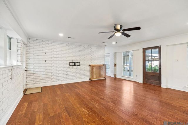 1343 Crescent Dr, Baton Rouge, LA 70806