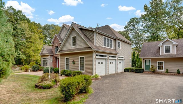 4 Bishop Road, Oxford, CT 06478