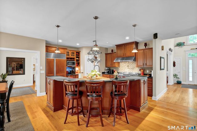 4 Bishop Road, Oxford, CT 06478