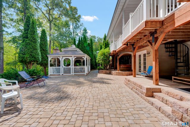 4 Bishop Road, Oxford, CT 06478
