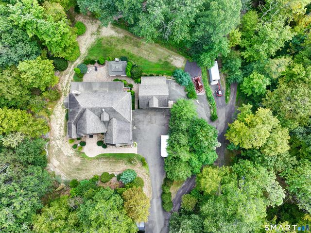 4 Bishop Road, Oxford, CT 06478