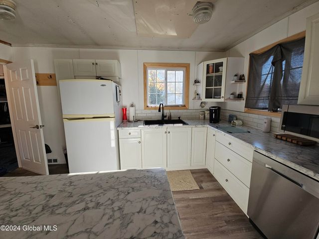 7 RT 236, Halfmoon, NY 12065