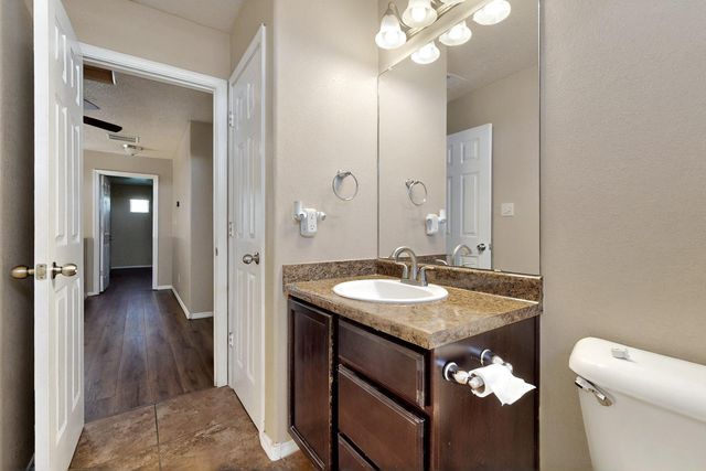 9615 Mirasol Avenue NW, Albuquerque, NM 87120