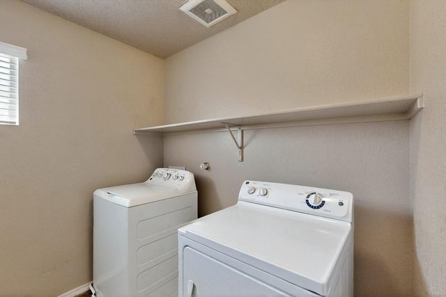 9615 Mirasol Avenue NW, Albuquerque, NM 87120