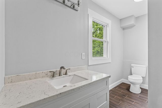 118 Dakota Avenue, Columbus, OH 43222