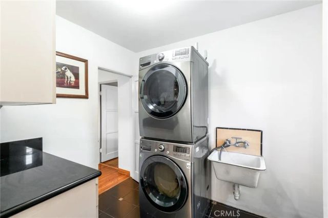 2431 S Holt, Los Angeles, CA 90034