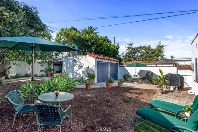 2431 S Holt, Los Angeles, CA 90034