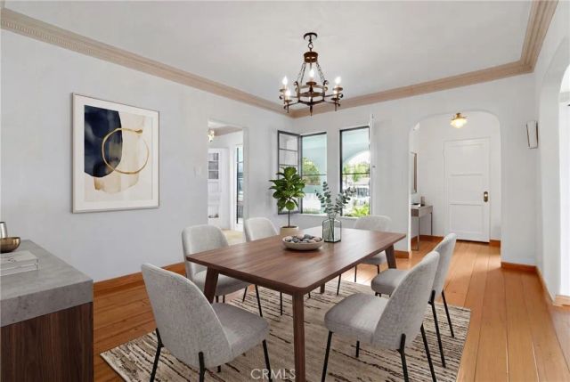 2431 S Holt, Los Angeles, CA 90034