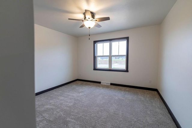 482 HIGH RIDGE TRAIL, Pulaski, WI 54162