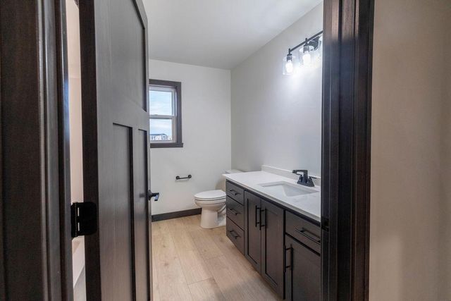 482 HIGH RIDGE TRAIL, Pulaski, WI 54162