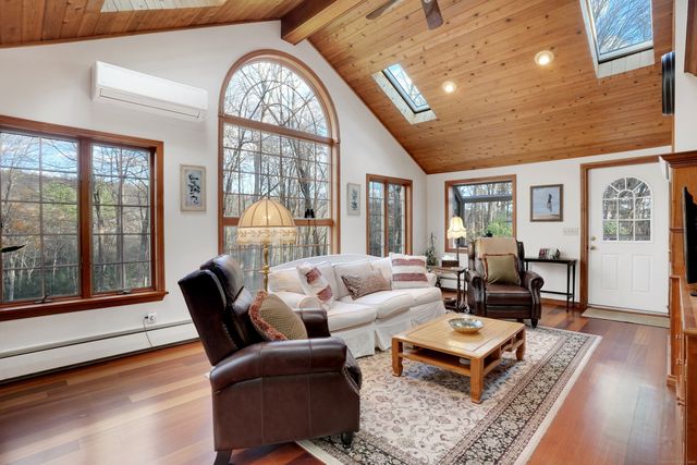 715 Cherry Brook Road, Canton, CT 06019