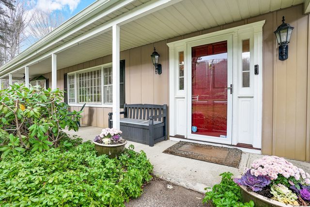 715 Cherry Brook Road, Canton, CT 06019