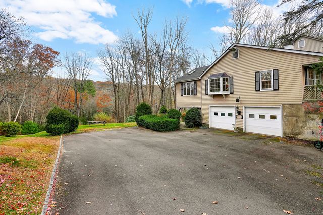 715 Cherry Brook Road, Canton, CT 06019