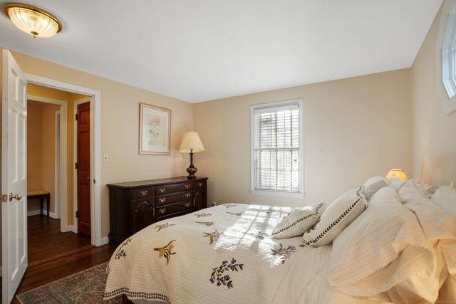 715 Cherry Brook Road, Canton, CT 06019