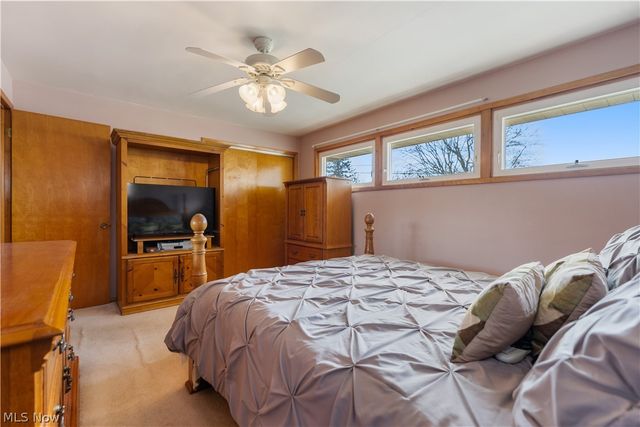 3939 Thunderbird Circle NW, North Canton, OH 44720