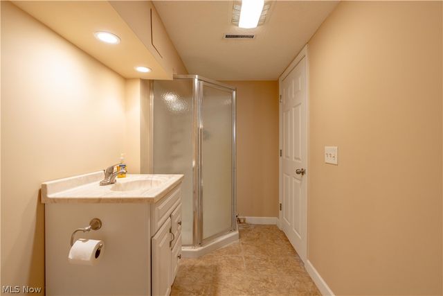 3939 Thunderbird Circle NW, North Canton, OH 44720